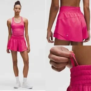 Lululemon Shake It Out High-Rise Running Short 2.5"
Raspberry Coulis! NWT